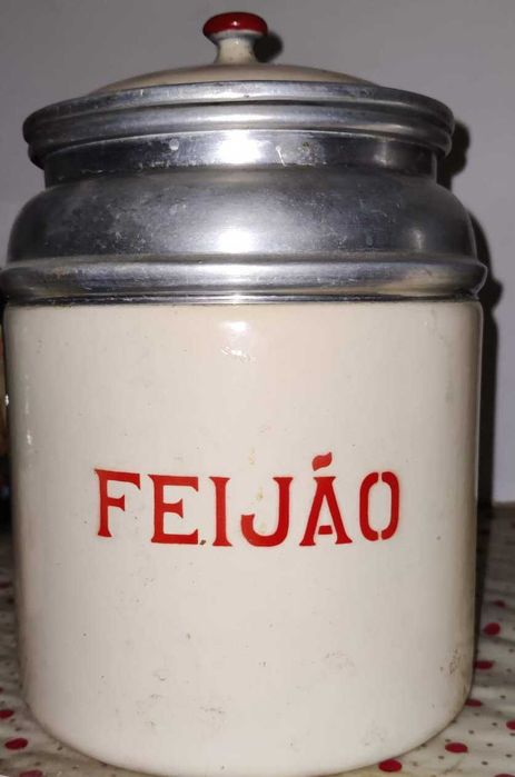 lata de esmalte e aluminio vintage