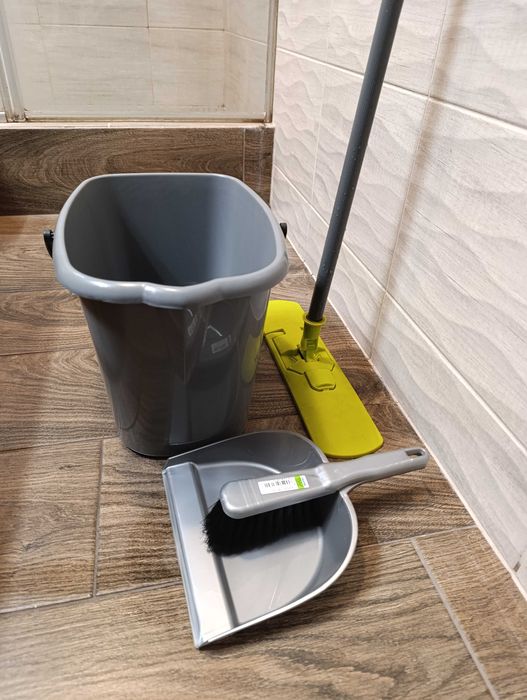 Mop wiadro zmiotka szufelka