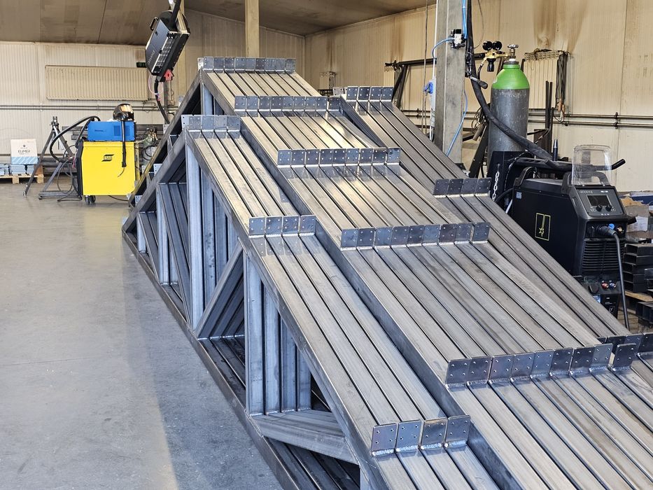 Hala magazyn garaż konstrukcja kratownica dźwigary słupy 8x12x4 laser