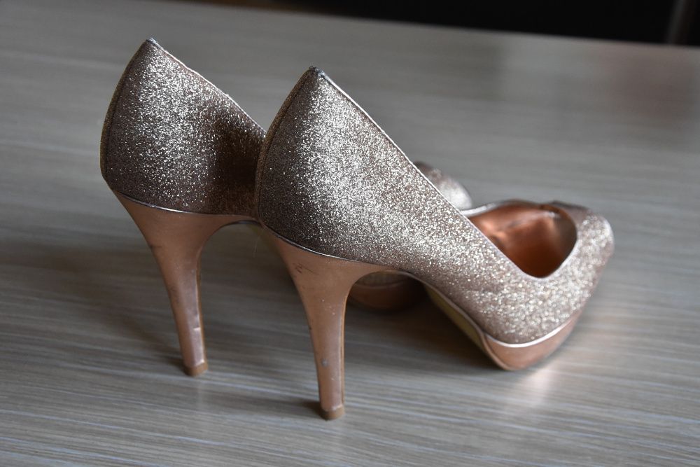 szpilki, sandały Special Edition Redherring, rozmiar 39, kol.złoty/7/