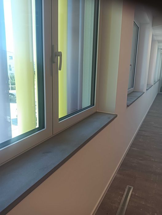 Parapety z betonu architektonicznego na wymiar (wew. i zew.)