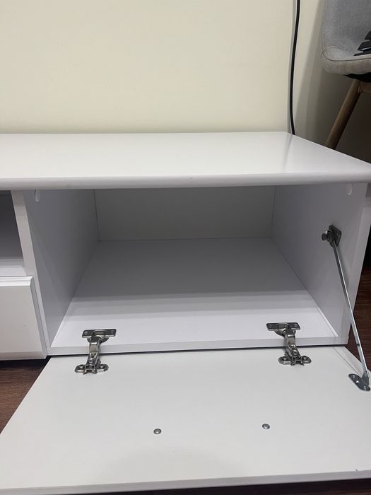 Комод  під телевізор