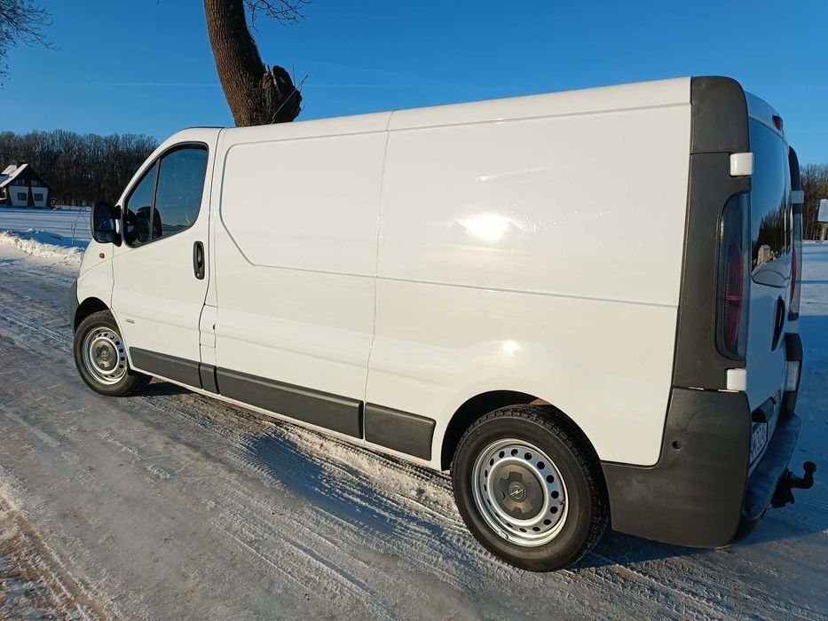 Opel Vivaro 1.9 3 osobowy sprowadzony Zarejestrowany. Nowy rozrząd