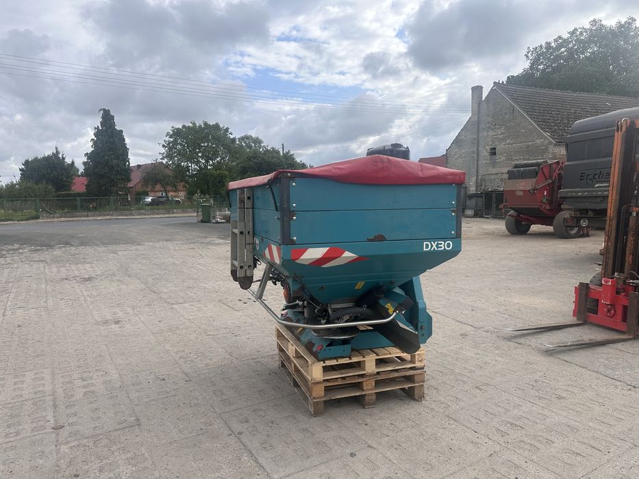 Rozsiewacz do nawozu sulky dx30 waga