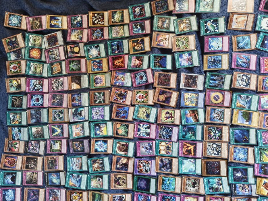Karty Yu-Gi-Uh! 228szt.