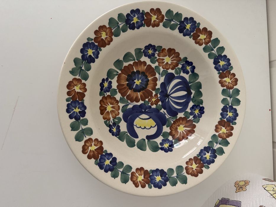 Talerz ozdobny w kwiaty prl fajans włocławek