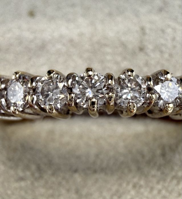 Złoty pierścionek z diamentami 0,42ct VS1-Si1/K