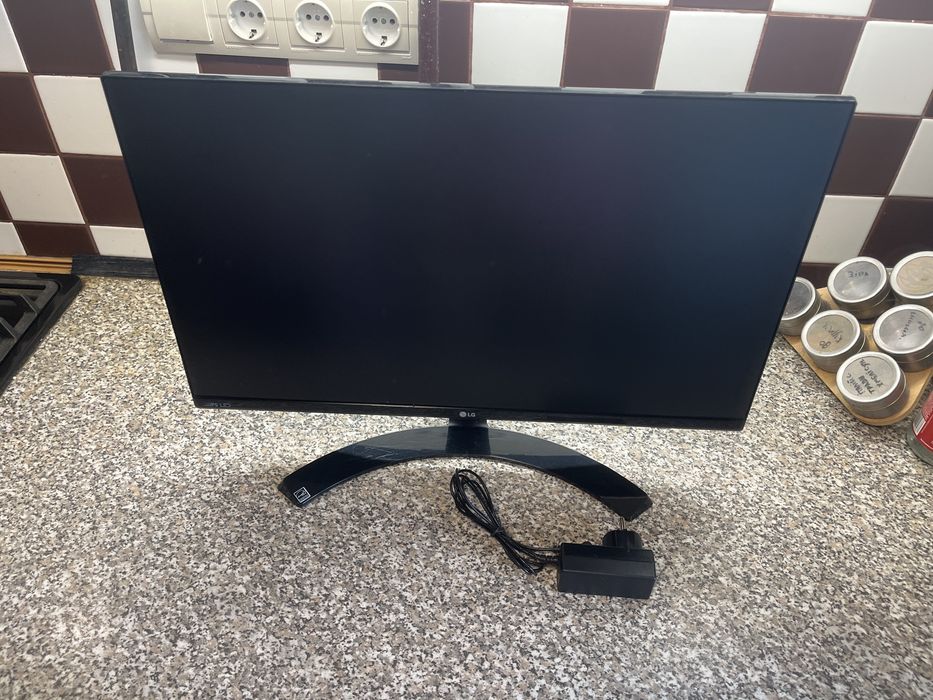 Монитор LG 23" (23MP68VQ-P)