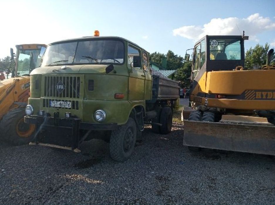 Usługi koparko-ladowarką, koparką transport wywrotka piachu, kruszywa