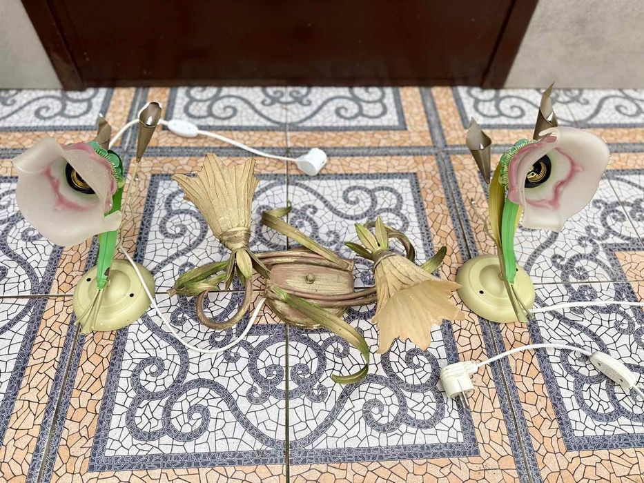 Комплект: 3 світильники. Люстра і 2 бра у гарному стані. (Светильники)