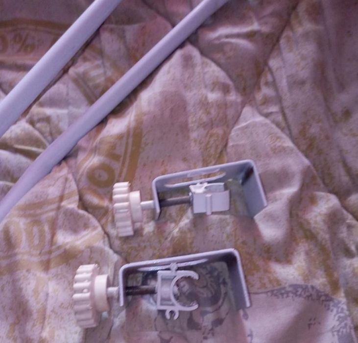 Стелаж для занавесок дитячої кроватки