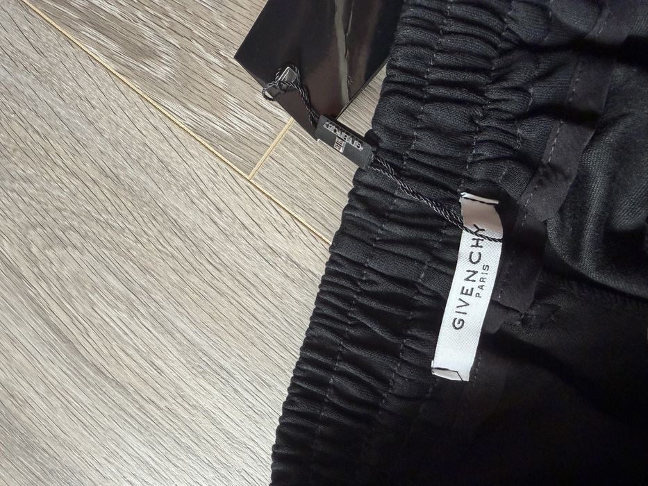 Шорти givenchy paris