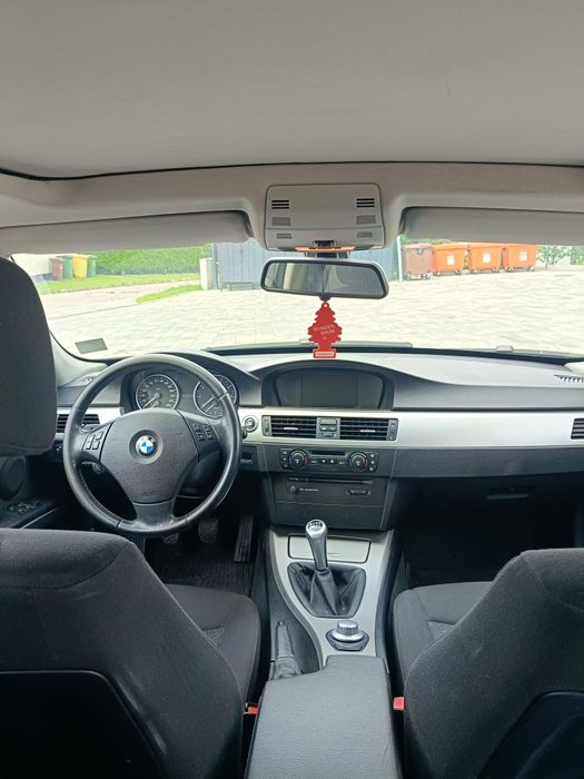 BMW E91 320 150 koni ! Touring