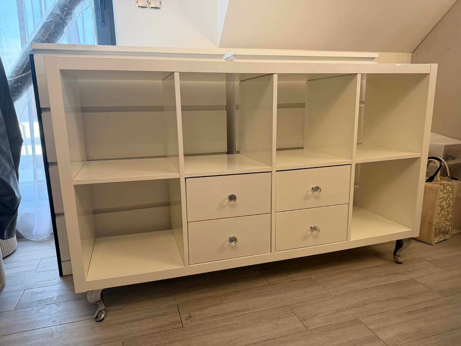 Elegancka komoda w połysku + 4 szuflady