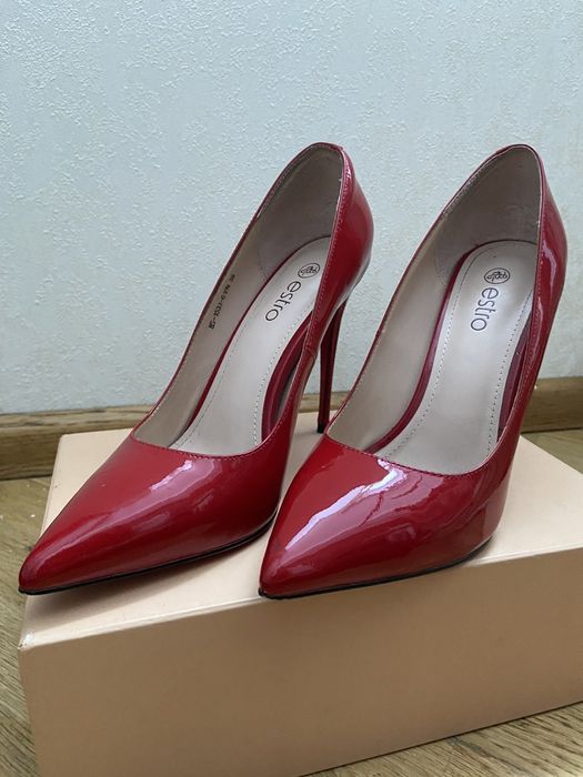 Туфлі човники натуральна лакована шкіра