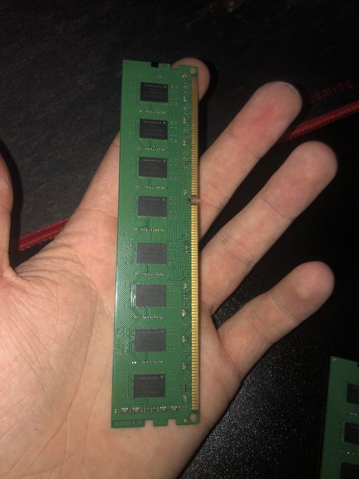 Оперативна памʼять ddr3 2х4