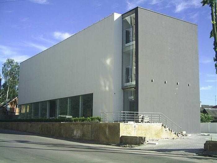 Продажа здания. ТРЦ  Атом .Константина Василенко  9. Центральный район