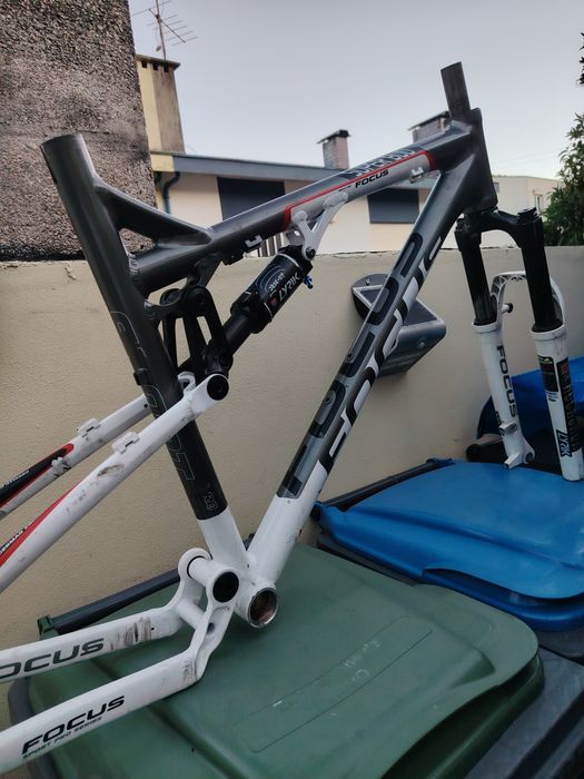 Quadro focus e suspensão