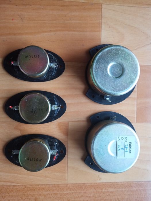 ВЧ динаміки, твітери овальної форми.