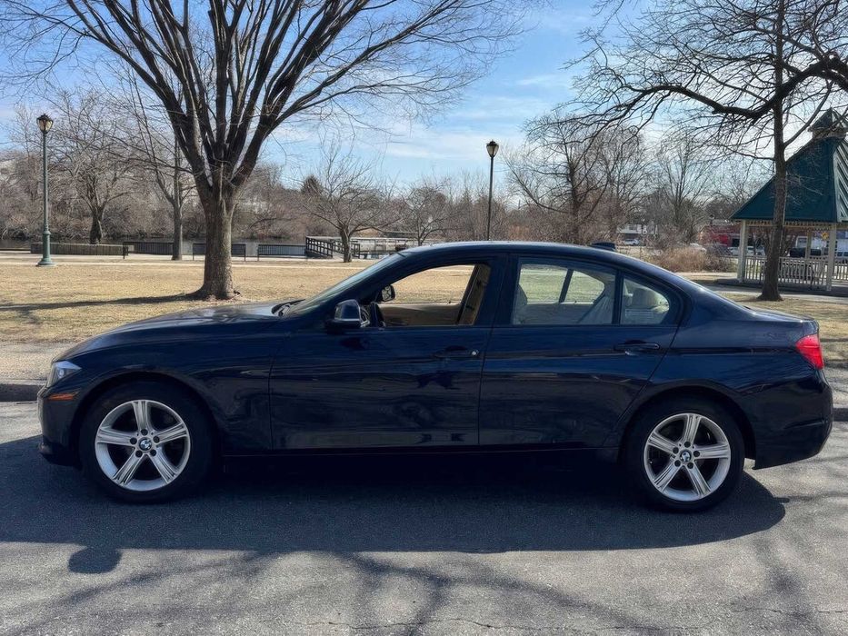 BMW 3 Series 320i xDrive      2014