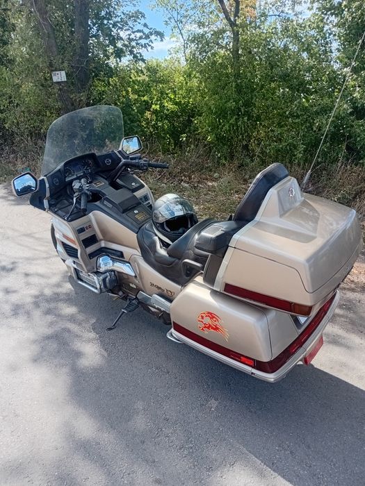 Хонда Голд Вінг GL 1500