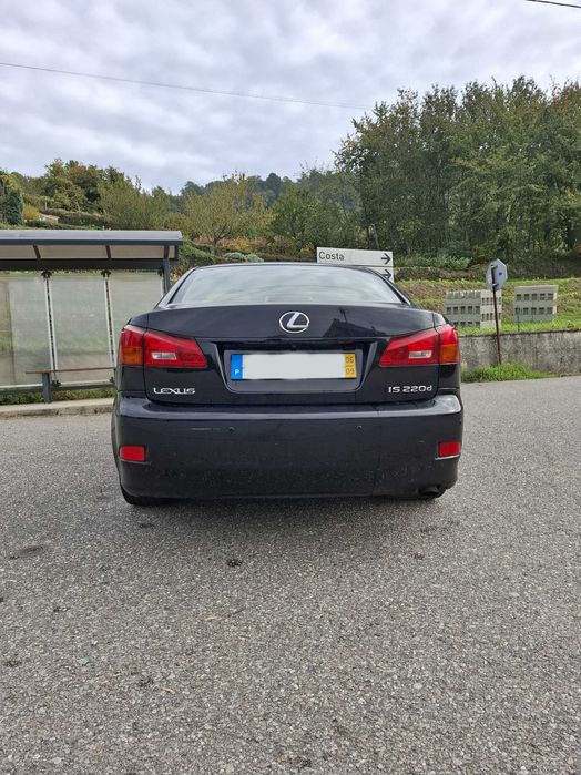 Lexus IS II 220d — photo 4