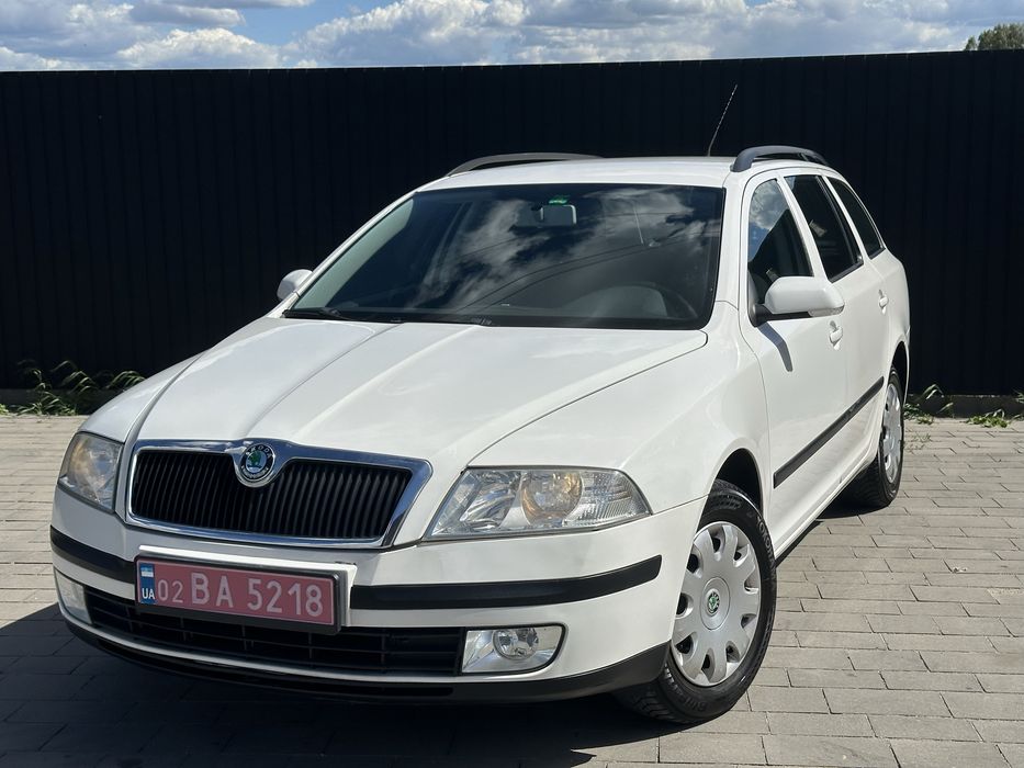 Skoda Octavia 2.0 бензин , АВТОМАТ Isin, Швейцарія