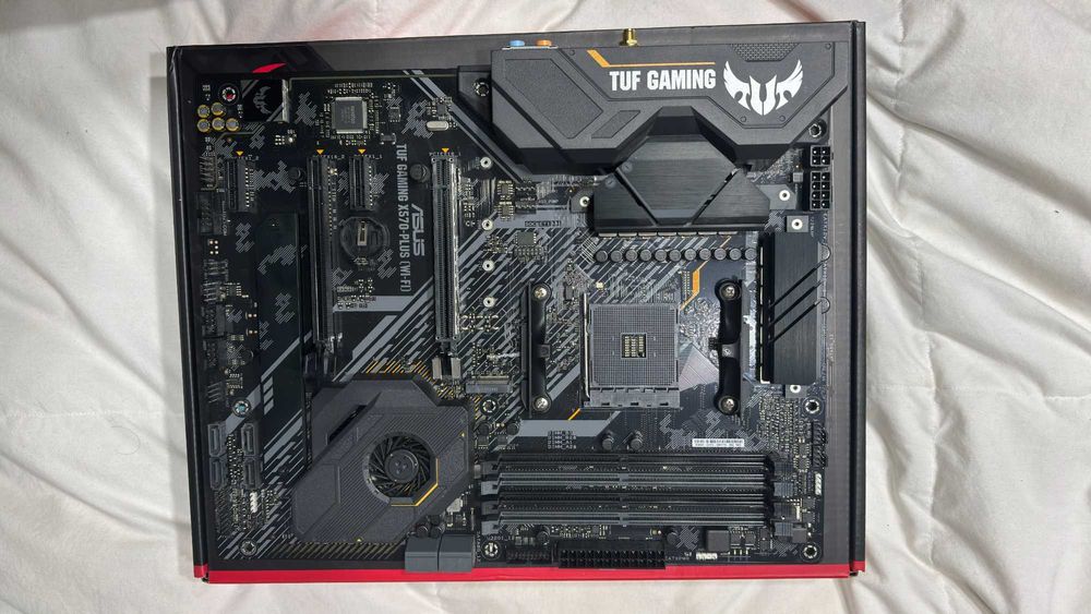 MotherBoard AMD X570 (Avariada)