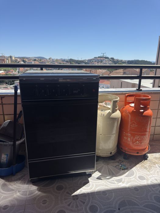 Fogão usado SIUL + 2 gás (1 cheio e 1 vazio)