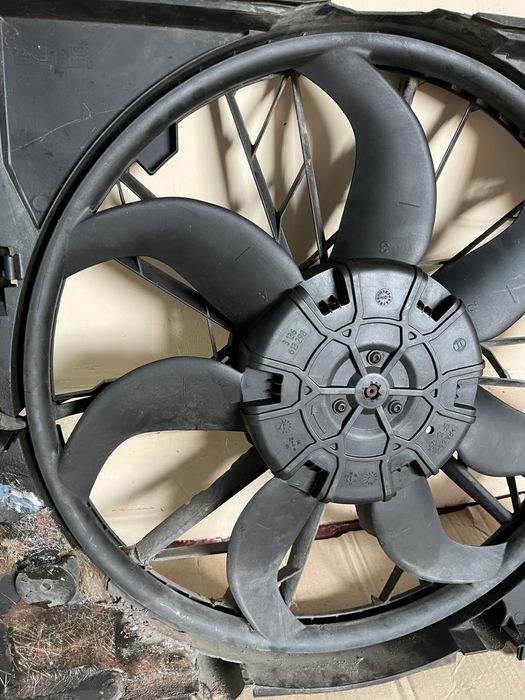 1137328118 вентилятор радіатора Bmw E60 бмв е60 e90 e53