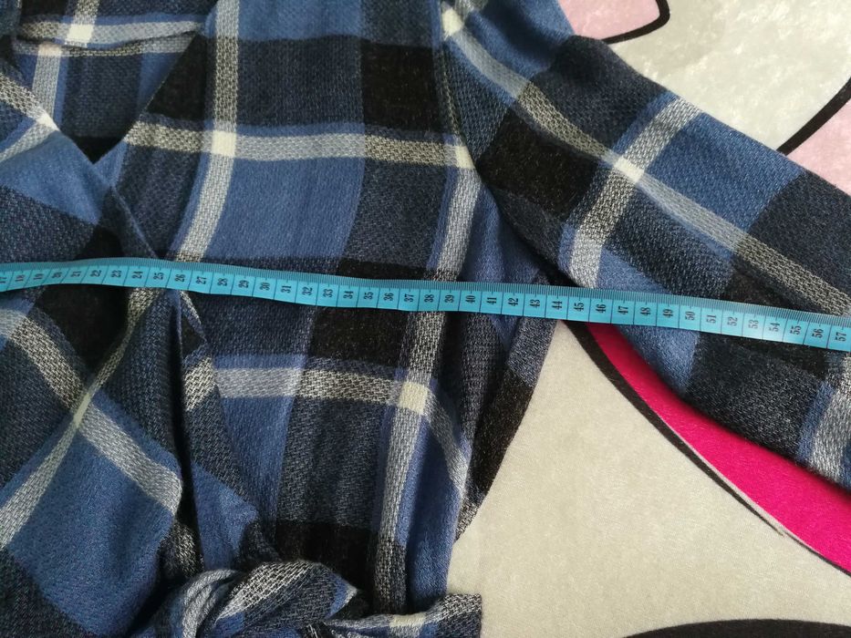 Dzianinowa sukienka w kratę r.S