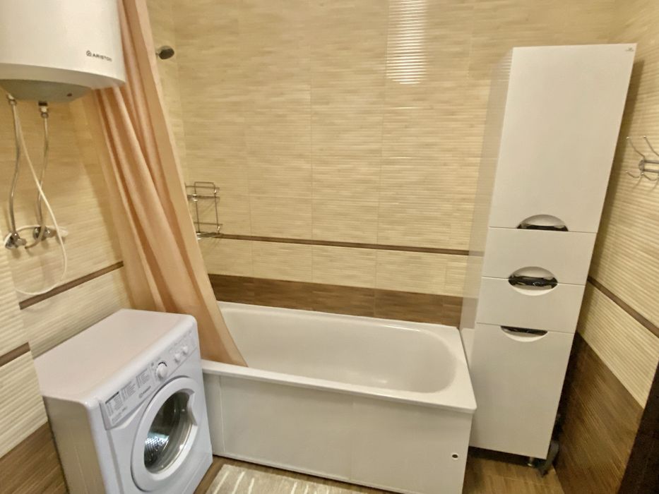 БЕЗ % 1к, просп.Гузара 46-Б, з КОМОРОЮ 2,5 кв.м,Берестейська,Вокзальна