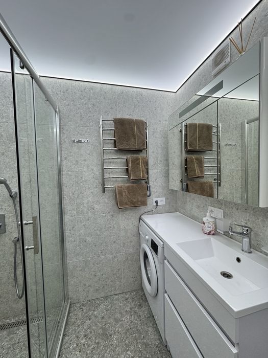 1 к пл Артема вул Софьї ПеровськоїПомісячно і на довгий термін