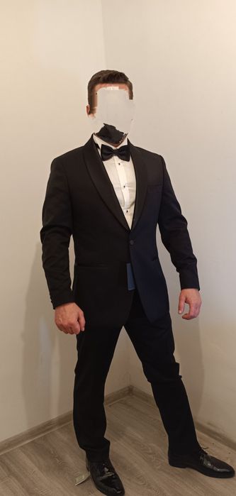 Komplet nieużywany! Okazja! Smoking marki Laward + koszula + mucha +s