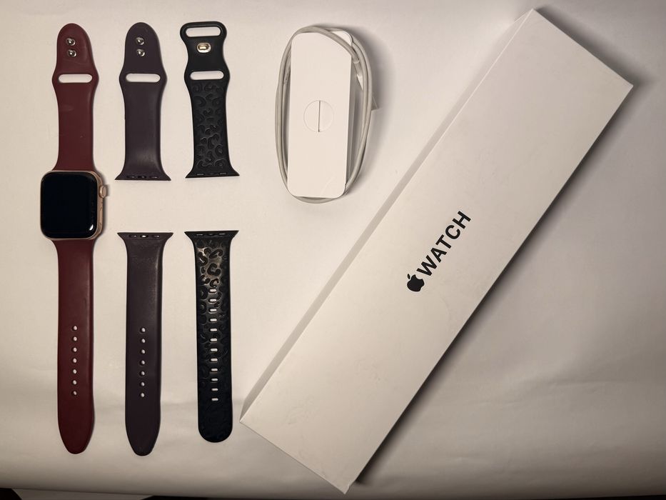 Apple Watch SE 44 mm Aluminium (GPS), рожеві