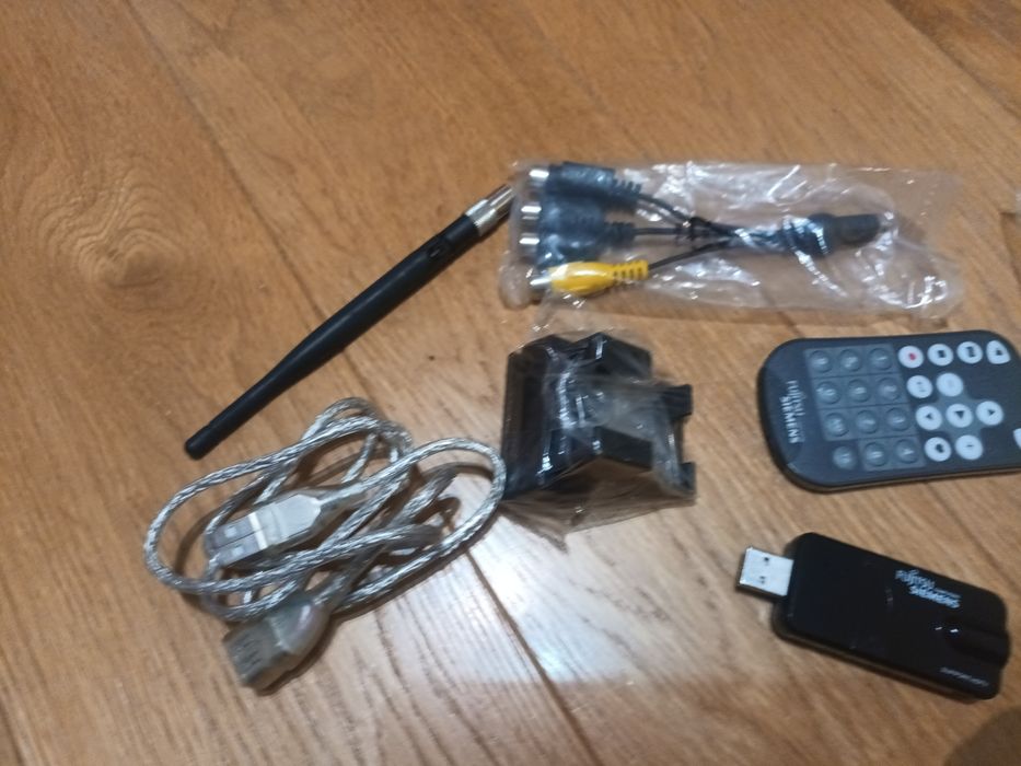 Mobilny tuner TV USB (DVB-T) Fujitsu Siemens