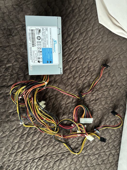 Zestaw quad q9300, 6GB RAM ddr2, radeon 4850, Seasonic 400W, 160gb HDD