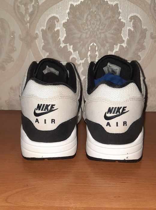 Кросівки Nike Air Max 1 Essential