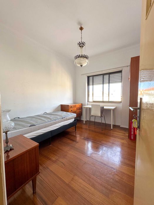 Quarto Para Alugar em T2 no Barreiro