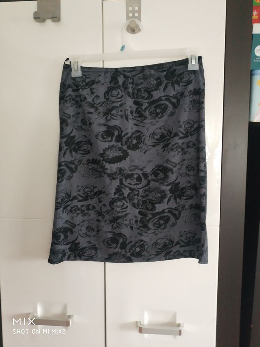 Szaro-czarna spódniczka damska 40.