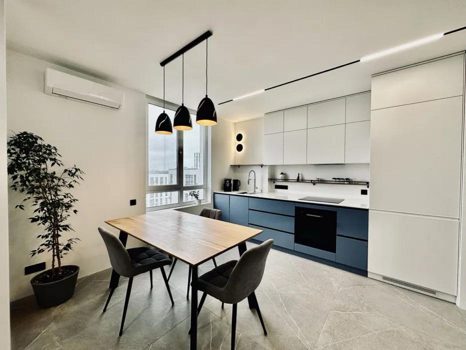 Простора 3-к квартира 96м2 ЖК Файна Таун Нивки Варшавский