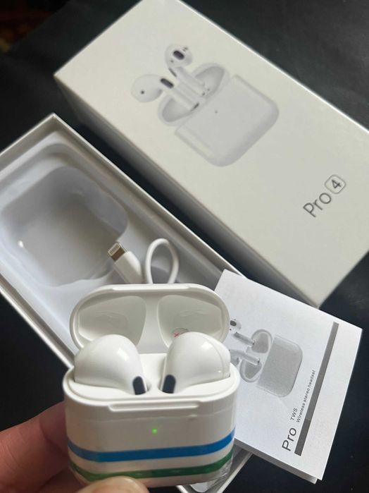 Бездротові навушники Pro 4 з сенсорним управлінням