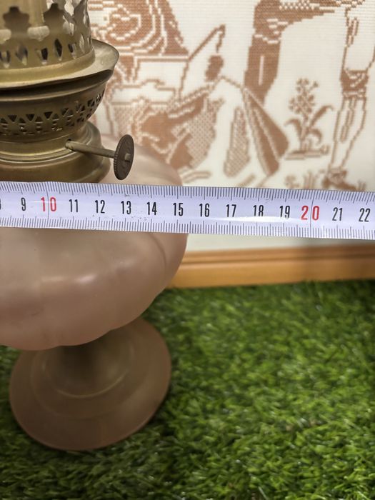 Candeeiro vintage a petroleo rosa