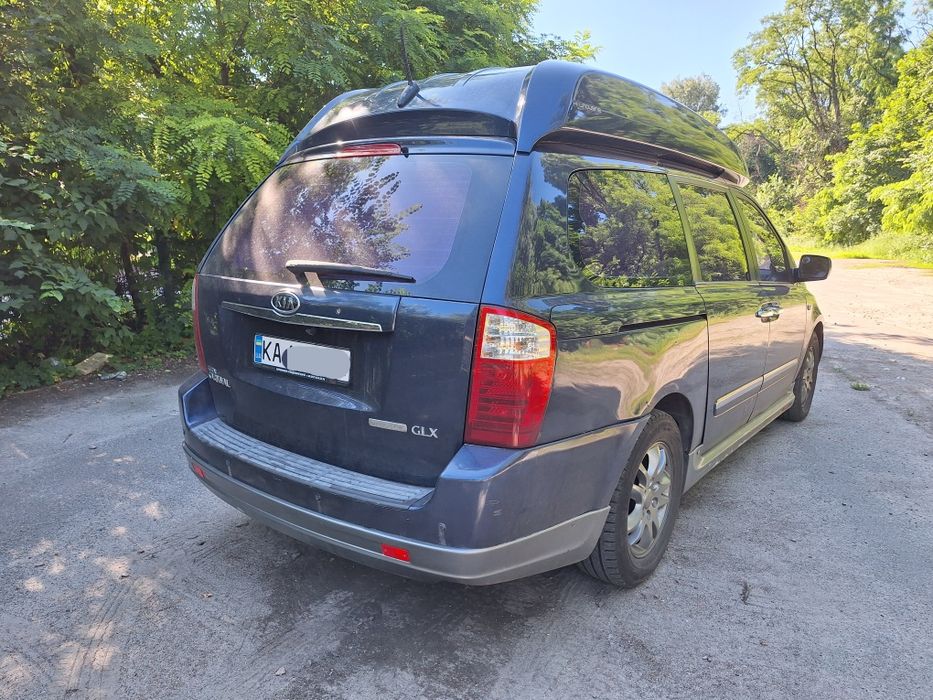 KIA Carnival Grand Limousine