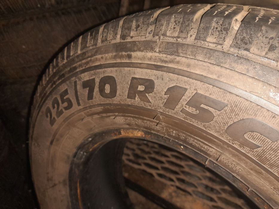 Продам шини R 15 C / 225/70