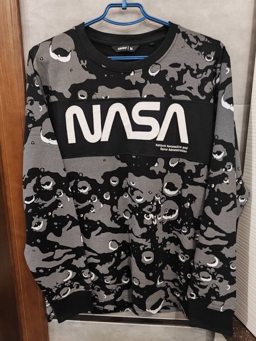 Нова кофта CROPP NASA