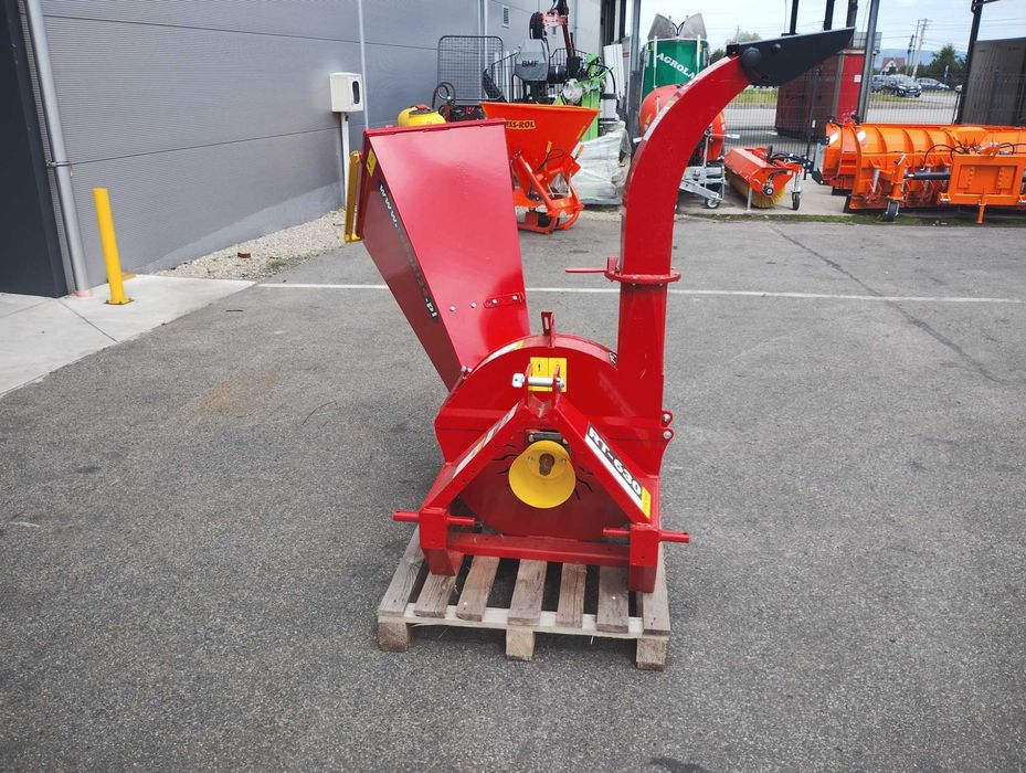 Rębak REMET RT 630 -  Tarczowy rozdrabniacz do gałęzi REMET CNC
