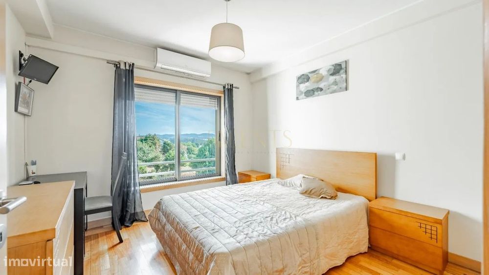 Apartamento T3 em Fradelos | 146 m² | Varanda c/ Churrasqueira