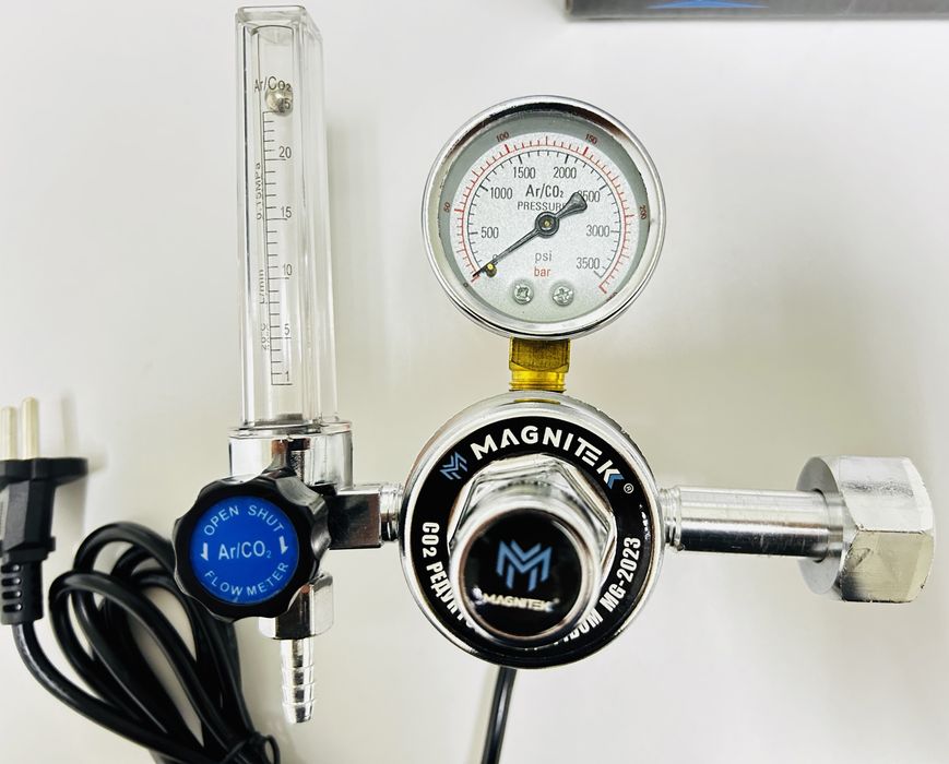 Редуктор з підігрівом 220V вуглекислотний/аргоновий MAGNITEK MG-2023