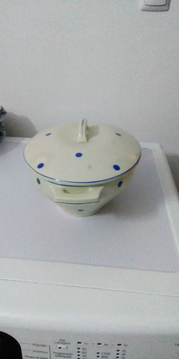 Terrina muito antiga